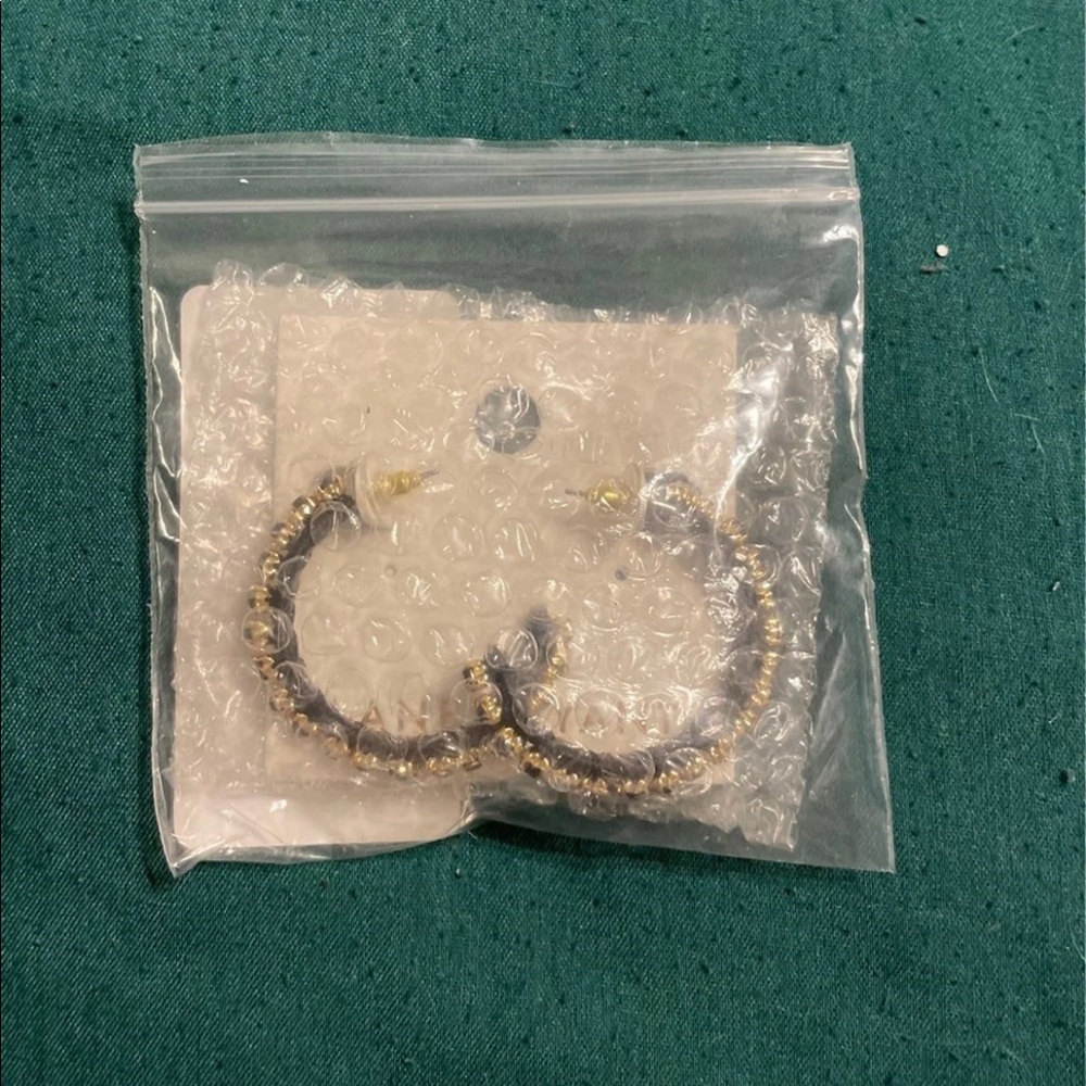 🍒🆕LB Pave Embellished Hoops - Picture 4 of 5